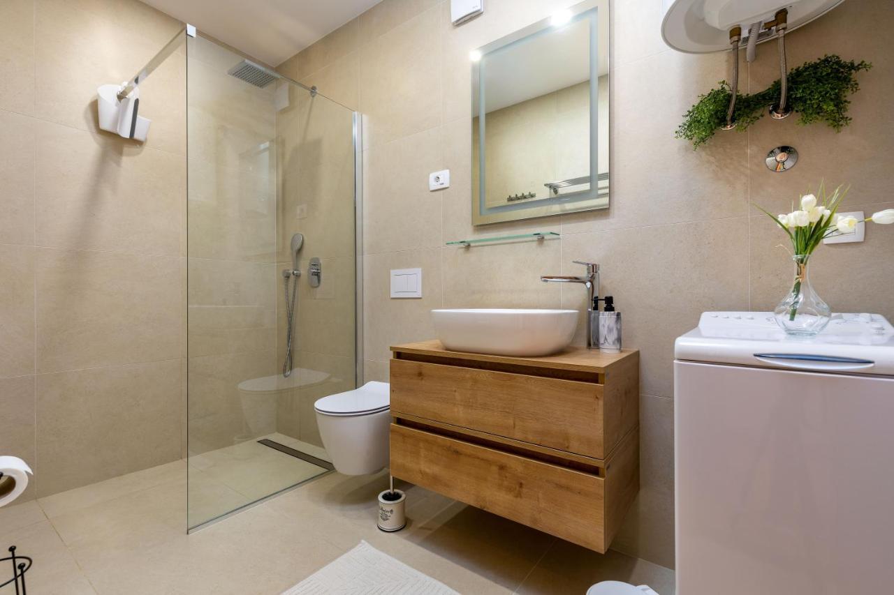 Appartement Duplex + Garage à Rovinj Extérieur photo